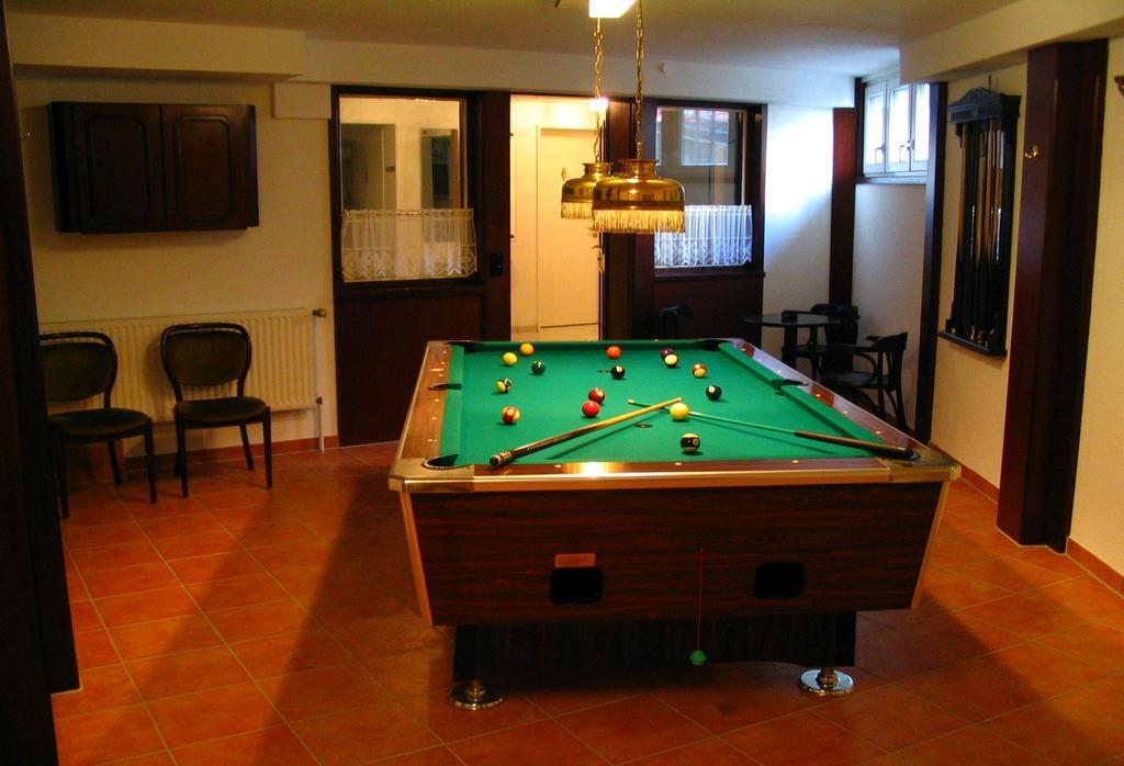 Hotel Abalone Ремшайд Екстериор снимка